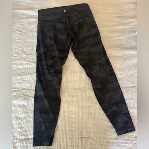 Lululemon size 14 army print
